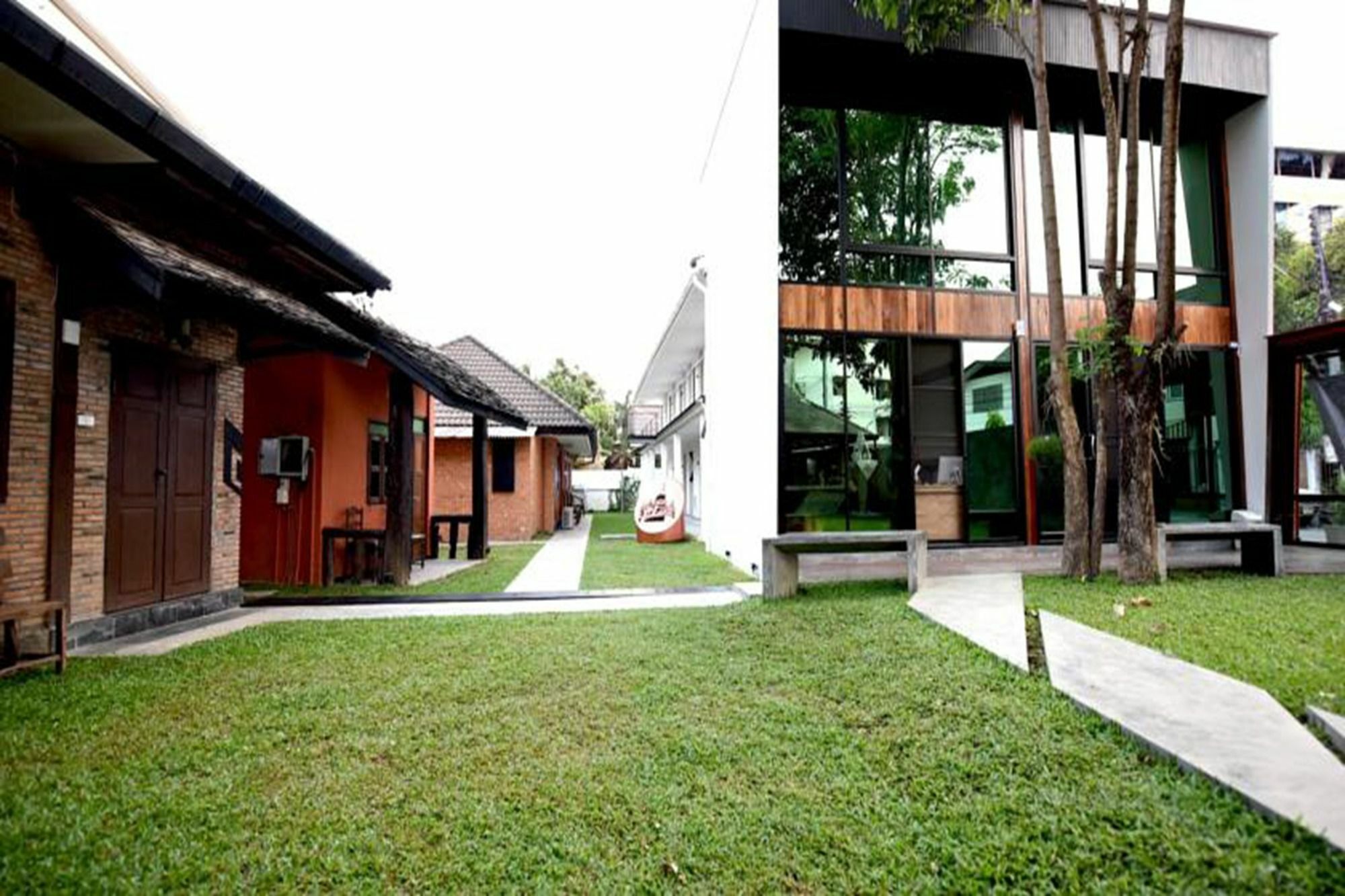 Chiang Mai Udee Hotel Exterior photo