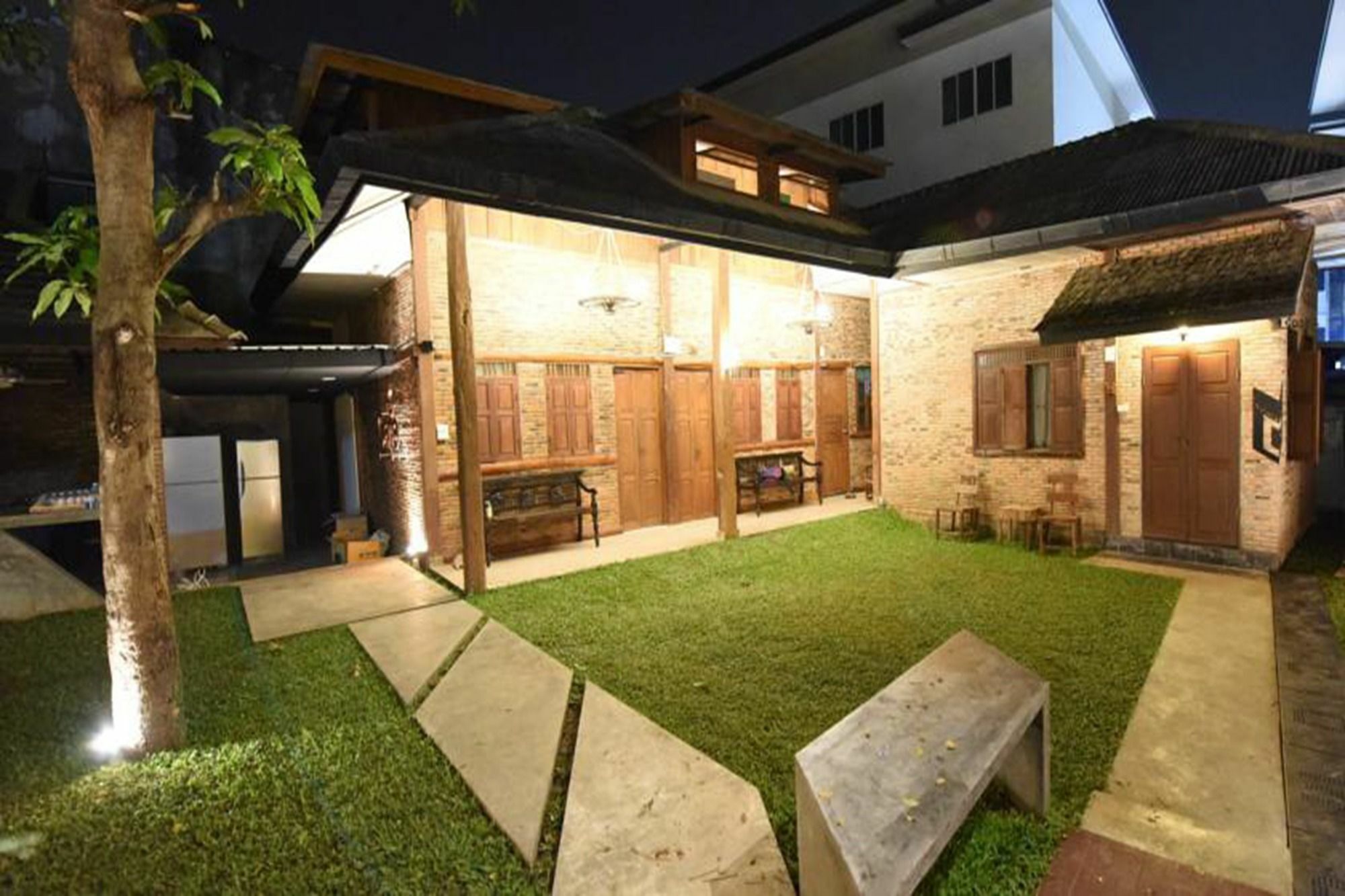 Chiang Mai Udee Hotel Exterior photo